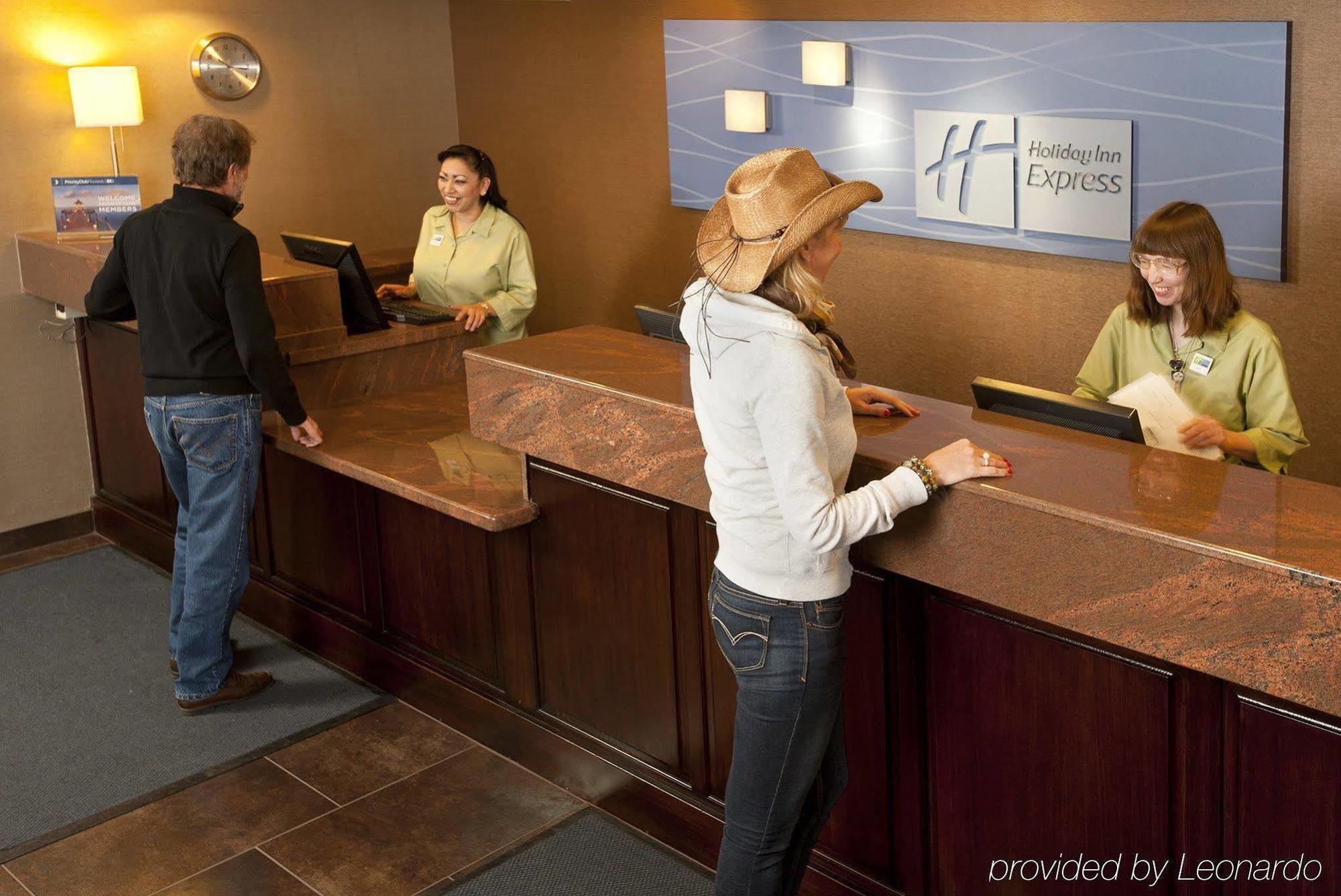 Holiday Inn Express & Suites Grand Canyon, An Ihg Hotel Тусаян Интерьер фото